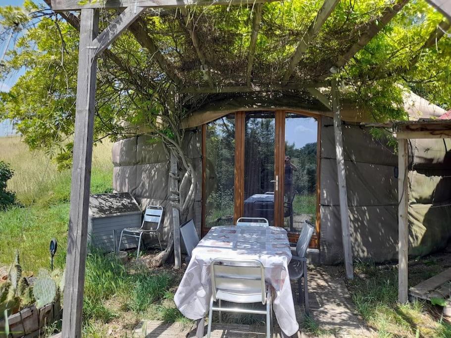 Charmante Yourte Contemporaine Carmaux Exteriör bild